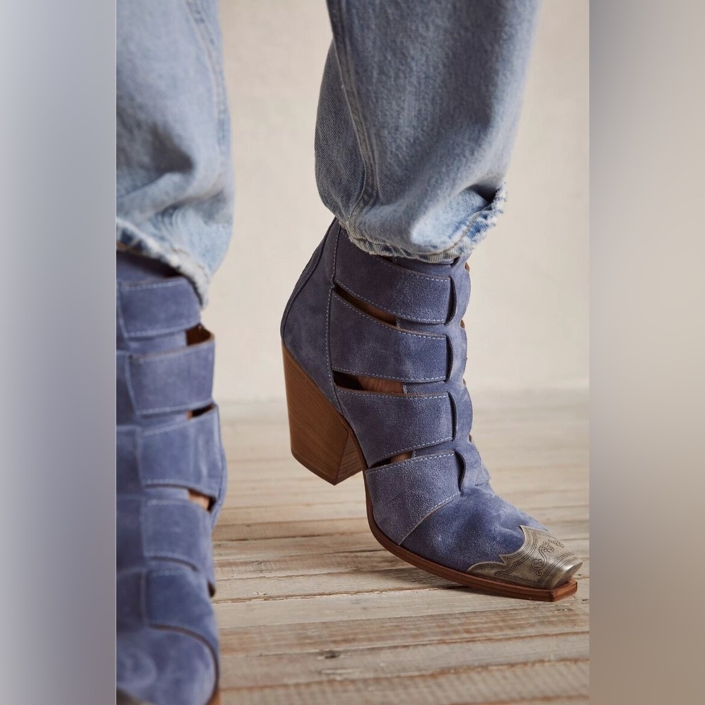 FREE PEOPLE Women’s BRAYDEN Fisherman Western Booties Snip Toe New Size 6